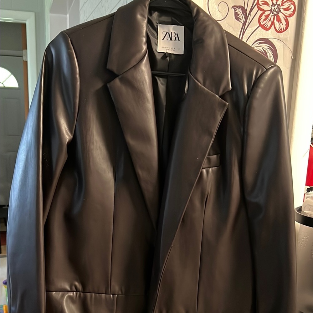 Zara Men's Sleek brown Faux Leather Jacket